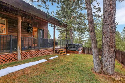 Photo of 2006 Demaret Ct, New Meadows, ID 83654 (MLS # 98976879)