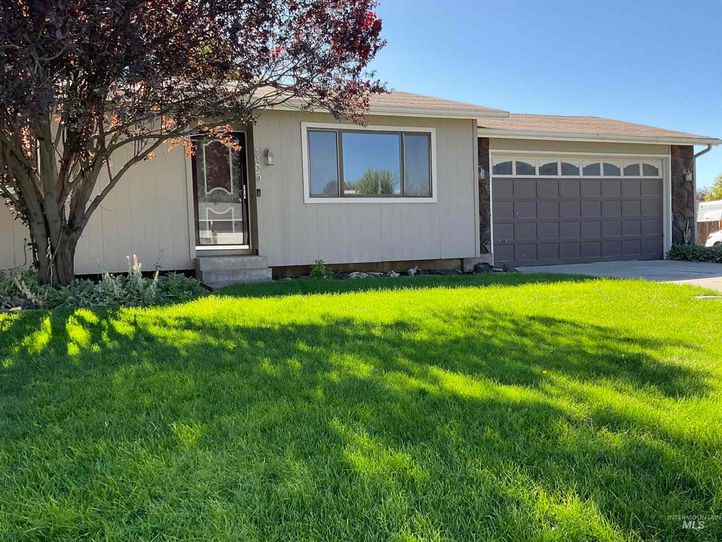 Photo of 485 Park Terrace Dr, Twin Falls, ID 83301 (MLS # 99000276)