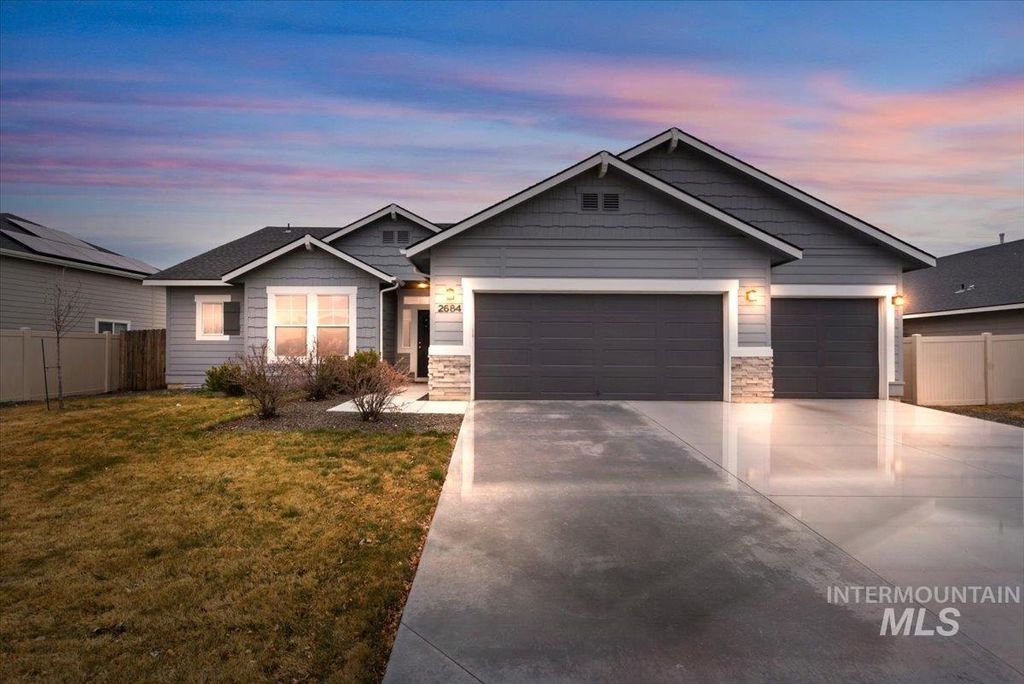 Photo of 2684 N Iditarod Way, Kuna, ID 83634 (MLS # 98976936)