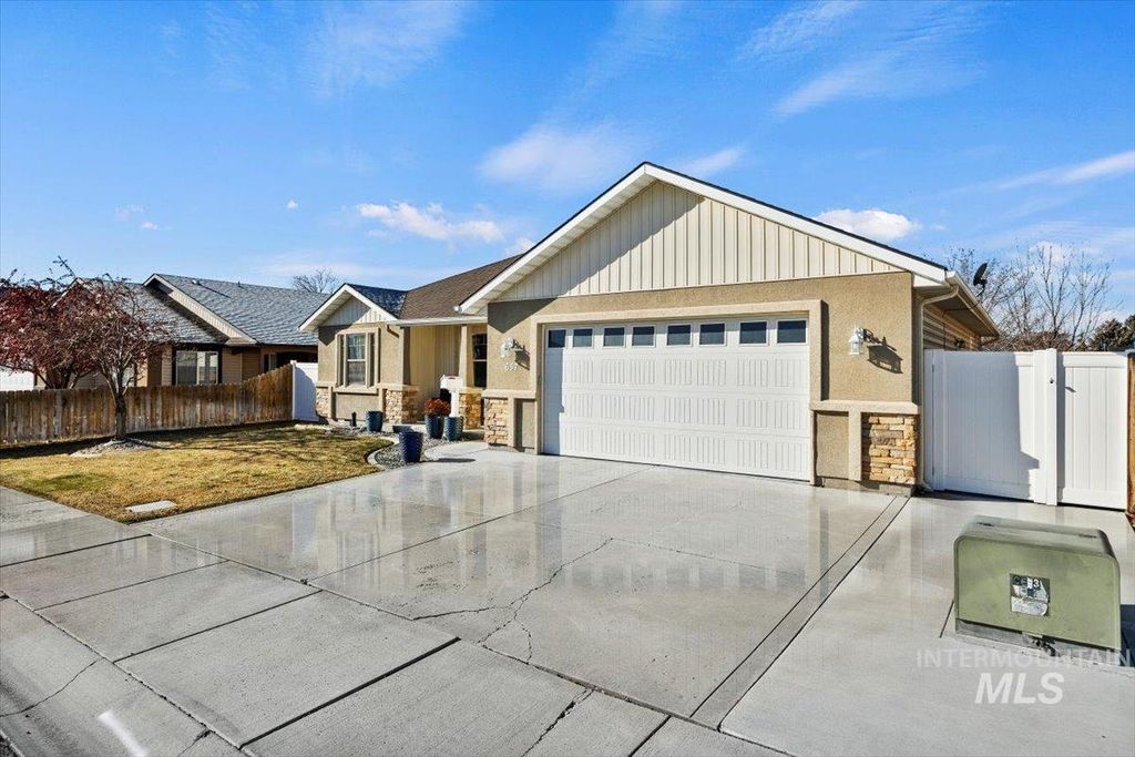 Photo of 657 Creekside Way, Twin Falls, ID 83301 (MLS # 98973046)