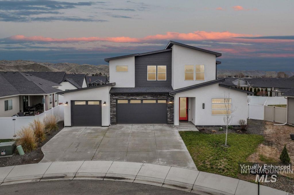 Photo of 2587 E Jonagold, Emmett, ID 83617 (MLS # 98972966)