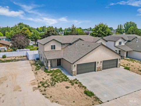 812, 816,820, Jack Ave Jerome ID 83338