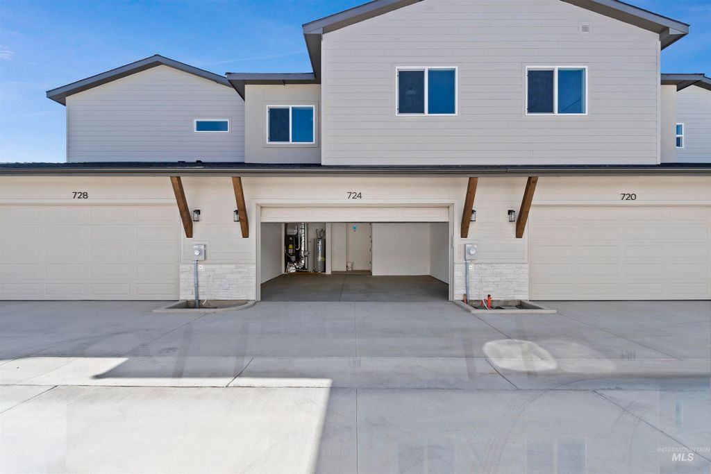 Photo of 724 S Calhoun Ln, Star, ID 83669 (MLS # 98963868)