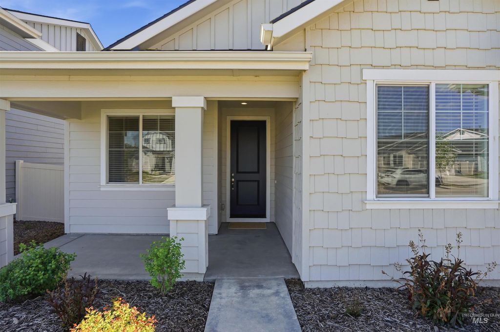 Photo of 9077 W Bowie Street, Star, ID 83669 (MLS # 98985773)