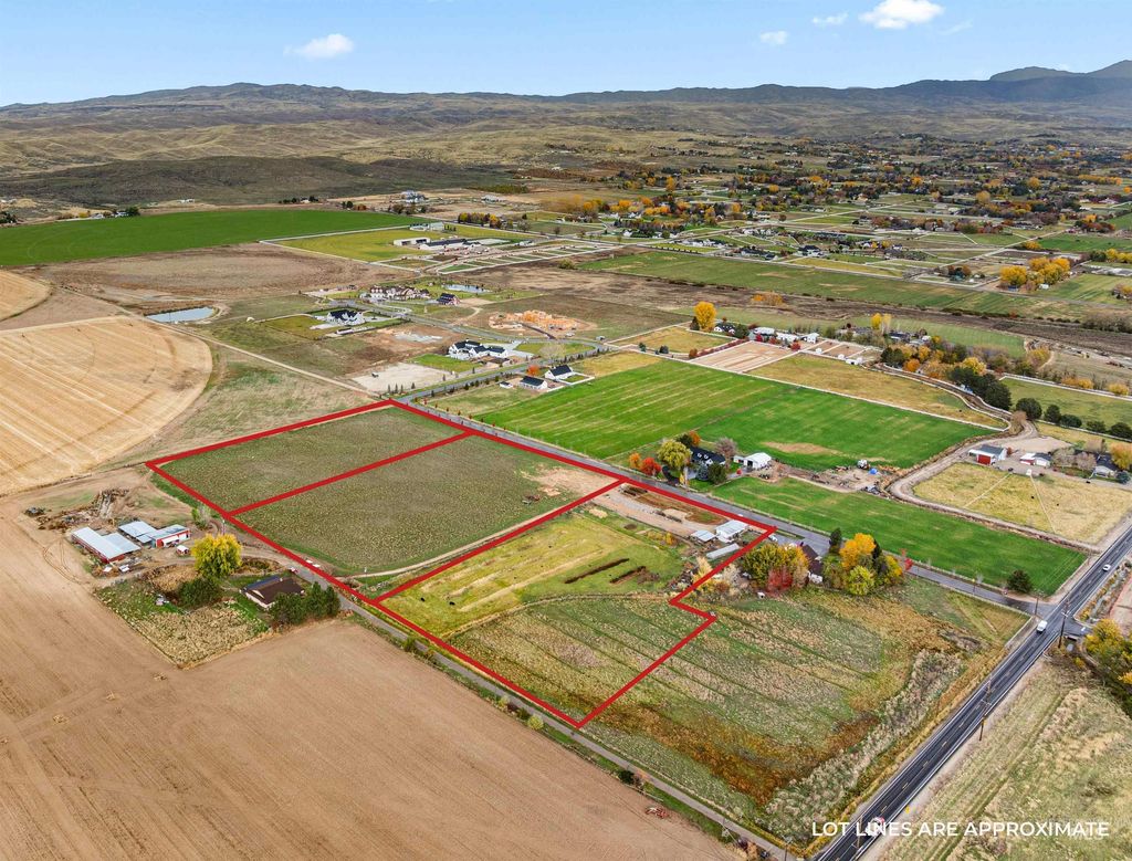 Photo of TBD N Lanewood Ln, Eagle, ID 83616 (MLS # 98966916)