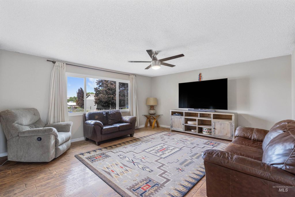 Photo of 1806 Powers Drive, Lewiston, ID 83501 (MLS # 98951504)