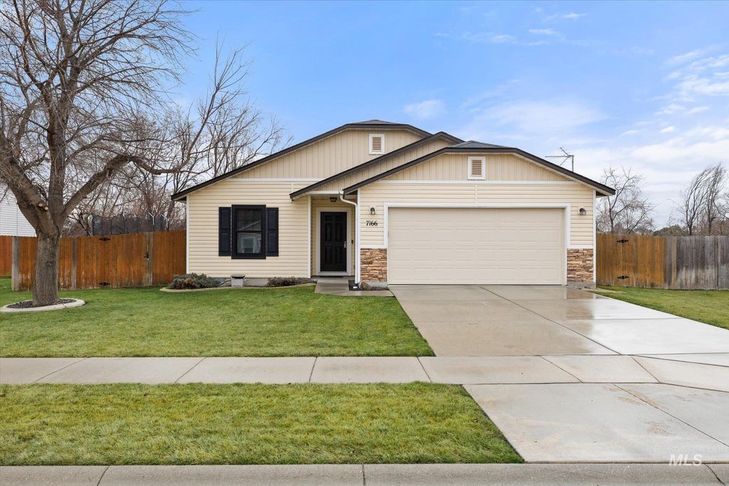 Photo of 7166 E Yellow Fern Rd, Nampa, ID 83687 (MLS # 98974594)
