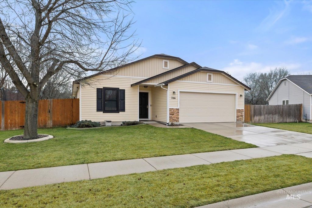 Photo of 7166 E Yellow Fern Rd, Nampa, ID 83687 (MLS # 98974594)