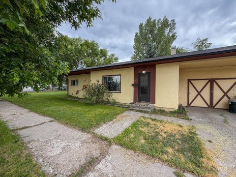 Photo of 723 E 14th St, Burley, ID 83318 (MLS # 98990535)