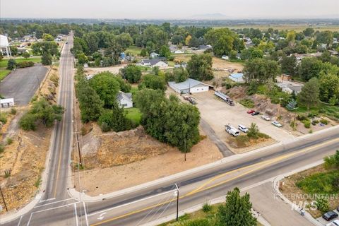 Photo of 2105 Marble Front Rd, Caldwell, ID 83605 (MLS # 98960742)