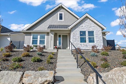 Photo of 6370 N Barholm Ln, Eagle, ID 83616 (MLS # 98974489)