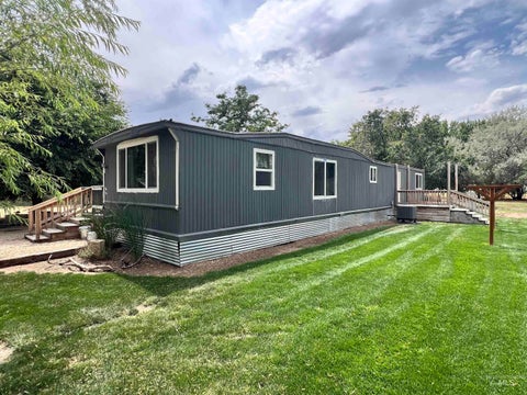 Photo of 3751 Pioneer Park Ln, Homedale, ID 83628 (MLS # 98993884)