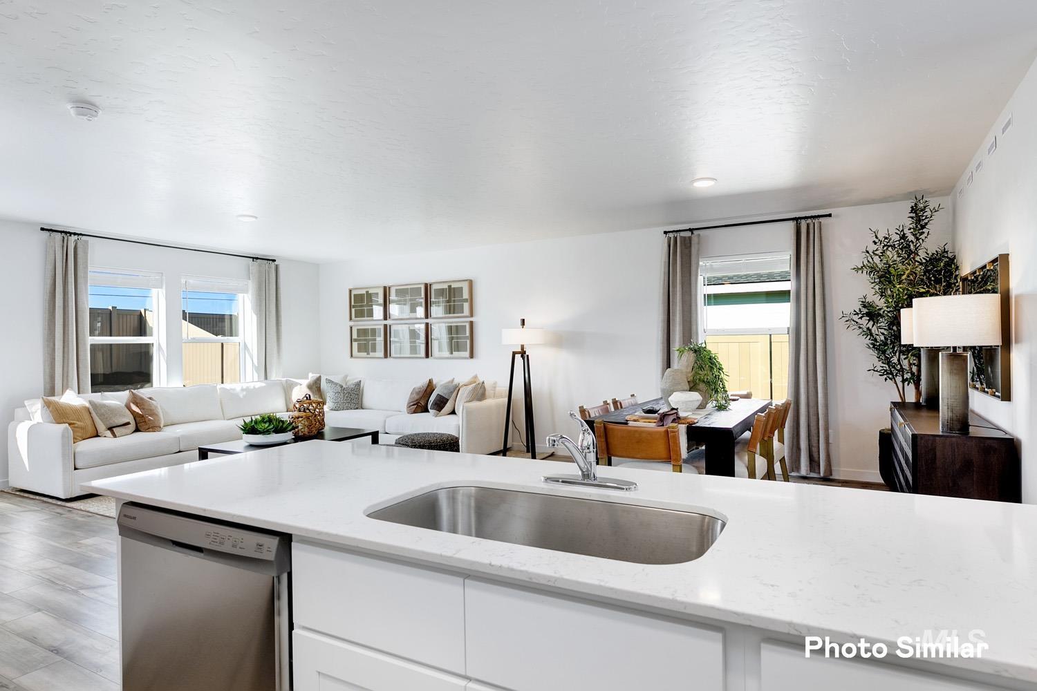 2555 W Pollinator Dr