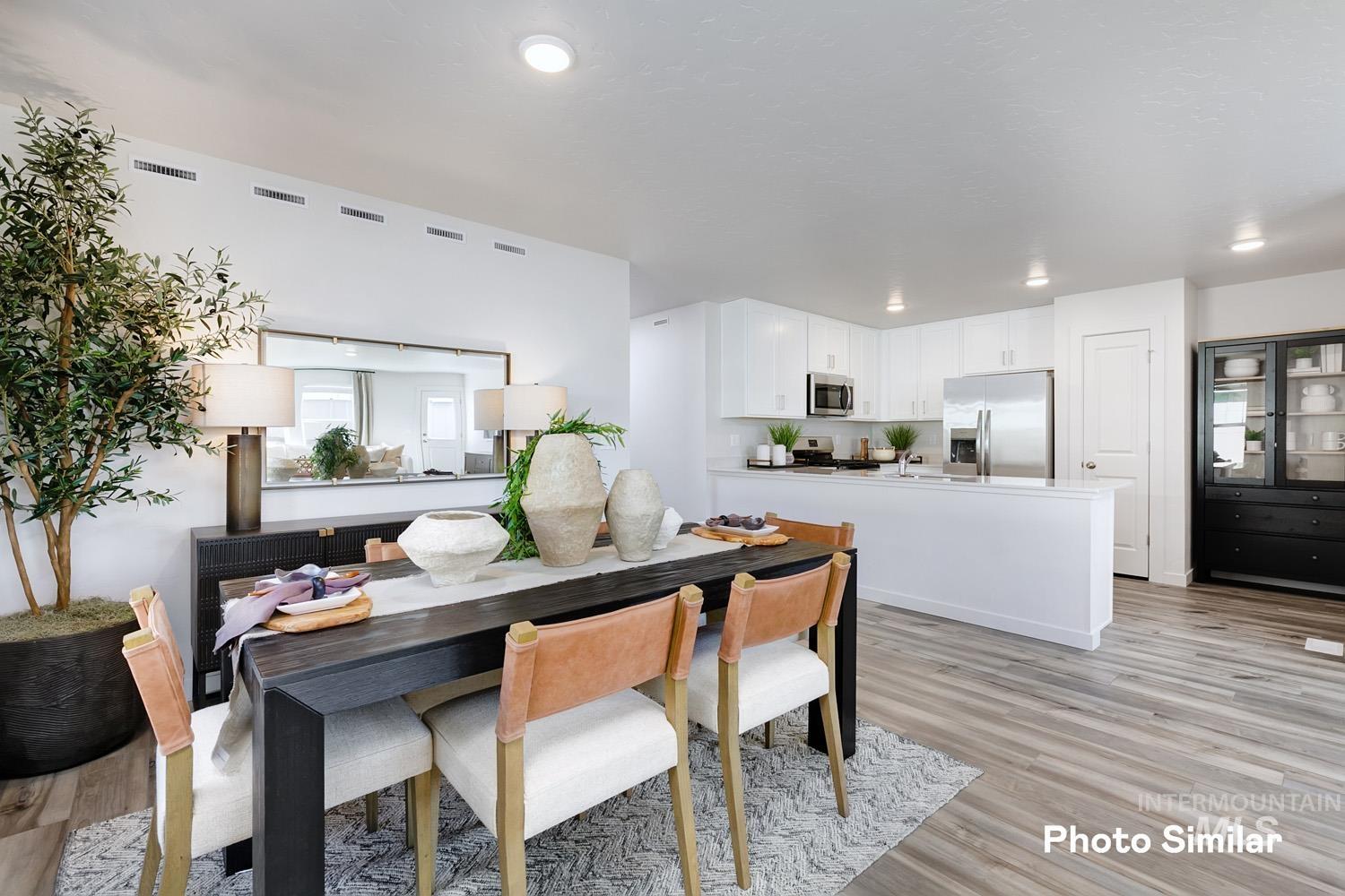 2555 W Pollinator Dr