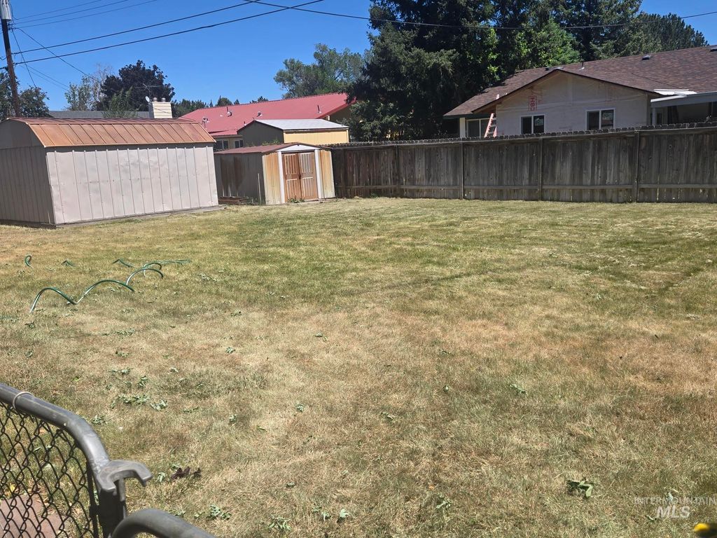 Photo of 1280 Elm Street, Mountain Home, ID 83647 (MLS # 98986547)