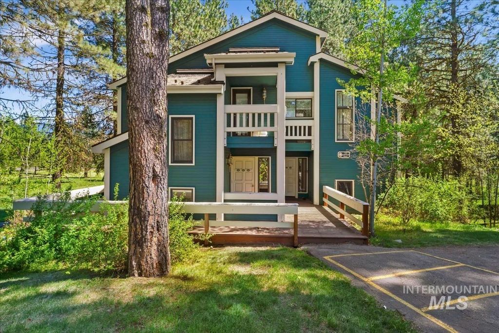Photo of 2981 Kimberland Dr #302, New Meadows, ID 83654 (MLS # 98986021)
