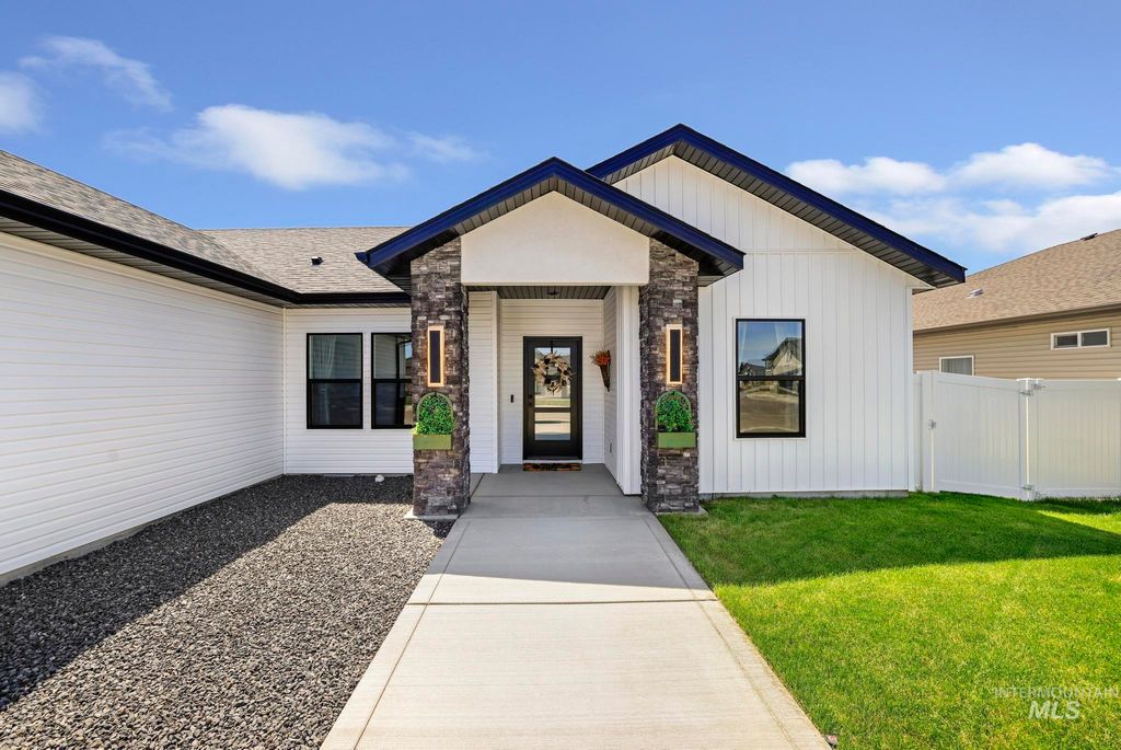 Photo of 3112 Gemini Ave, Twin Falls, ID 83301 (MLS # 98986762)
