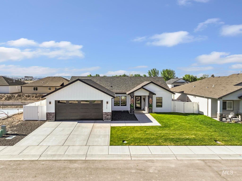 Photo of 3112 Gemini Ave, Twin Falls, ID 83301 (MLS # 98986762)