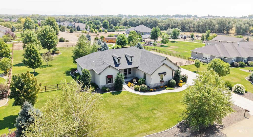 Photo of 25788 Amble Way, Middleton, ID 83644 (MLS # 98998025)