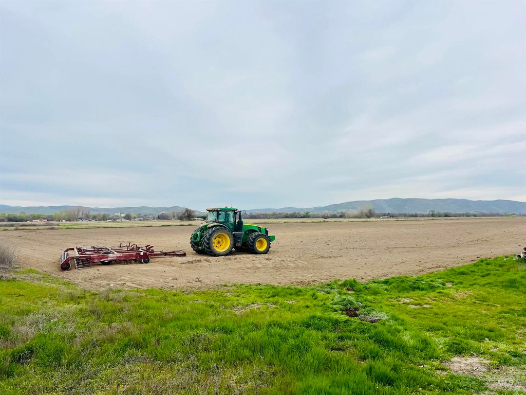 Photo of 5510 Hwy Spur 95, Ontario, OR 97914 (MLS # 98979967)