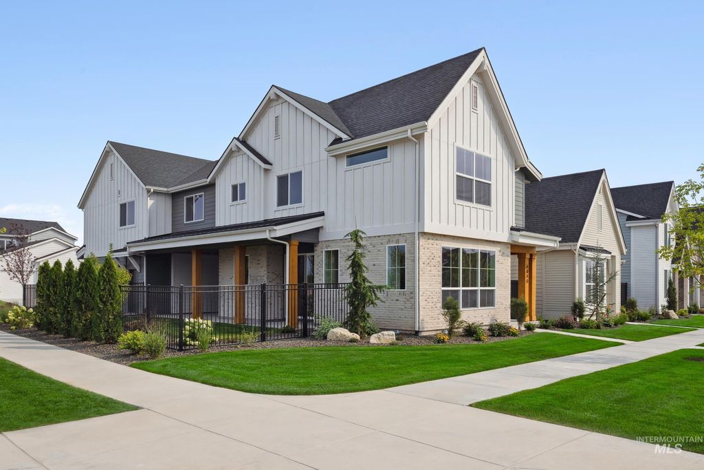 Photo of 6040 S Apex Ave, Meridian, ID 83642 (MLS # 98963609)