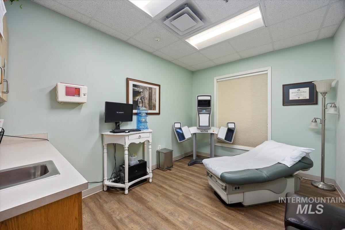 Office space featuring a drop ceiling