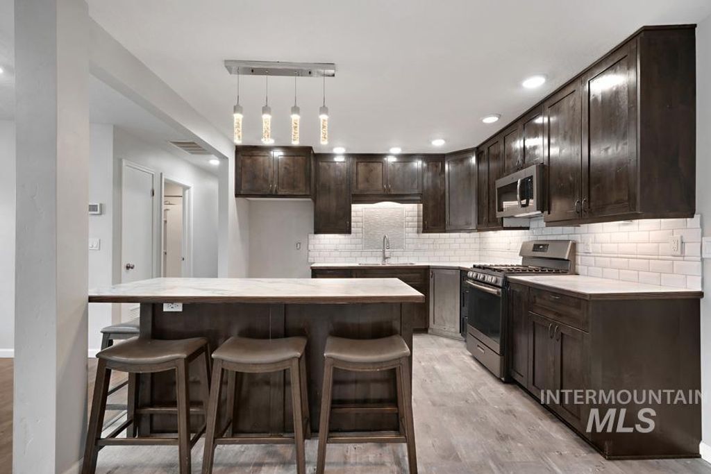 Photo of 225 SW Park Ave, New Plymouth, ID 83655 (MLS # 98980646)