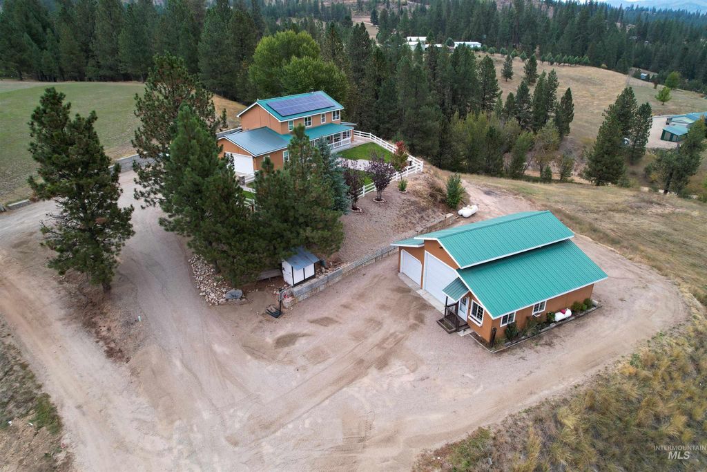 Photo of 37 Valley Vista Dr, Garden Valley, ID 83622 (MLS # 98967543)