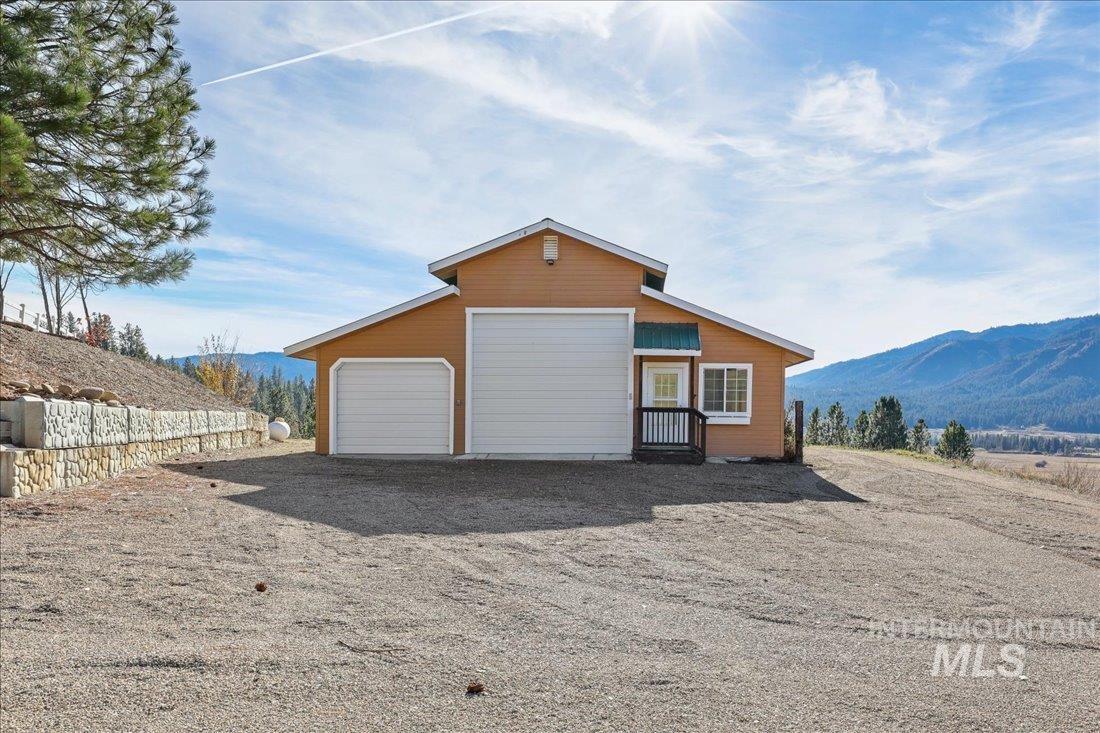Garage with a mountain view