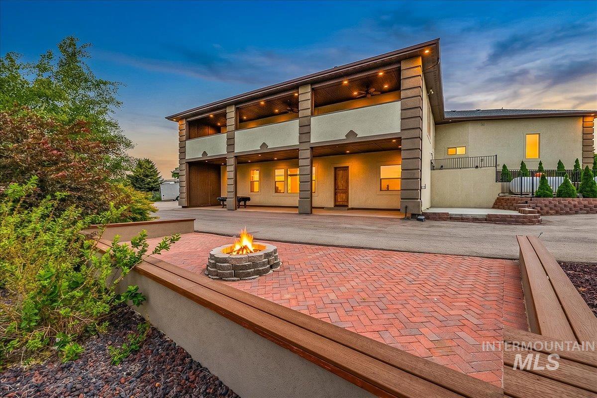 5990 W View Drive