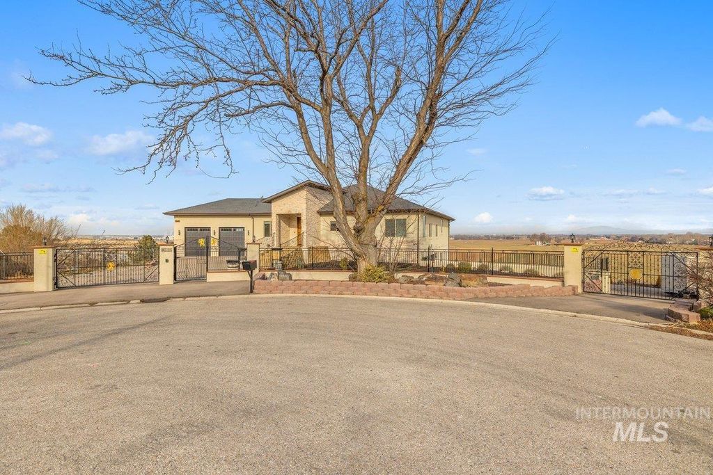 Photo of 5990 W View Drive, Meridian, ID 83642 (MLS # 98973145)