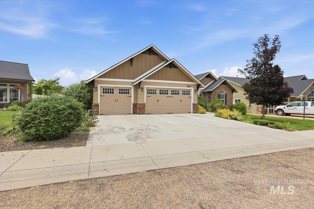 Photo of 3524 Catalina Ave, Caldwell, ID 83605 (MLS # 98992152)