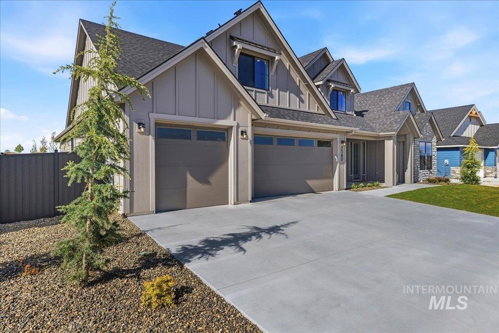 Photo of 7542 W Flathead Lake St #Shasta XXL D - QMI, Eagle, ID 83616 (MLS # 98984581)