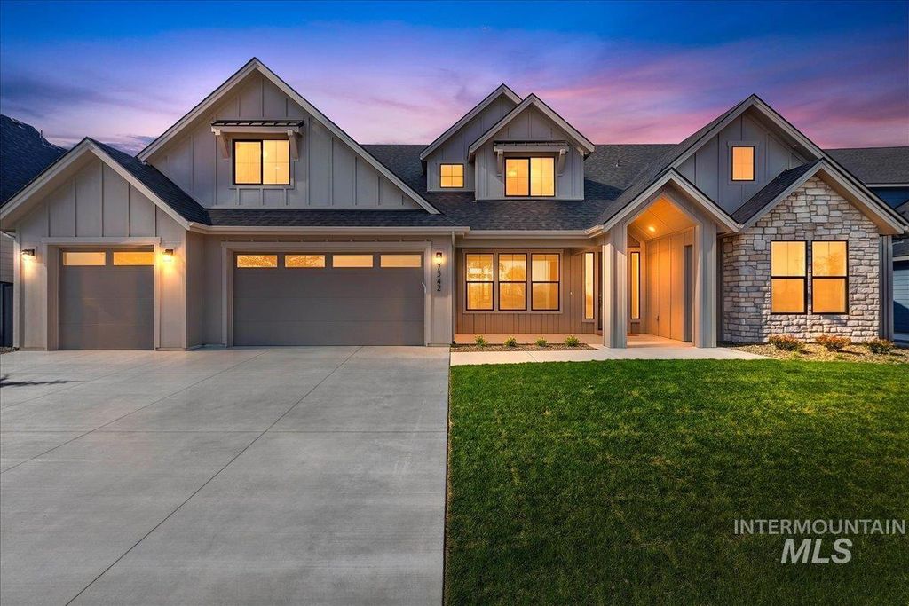 Photo of 7542 W Flathead Lake St #Shasta XXL D - QMI, Eagle, ID 83616 (MLS # 98984581)