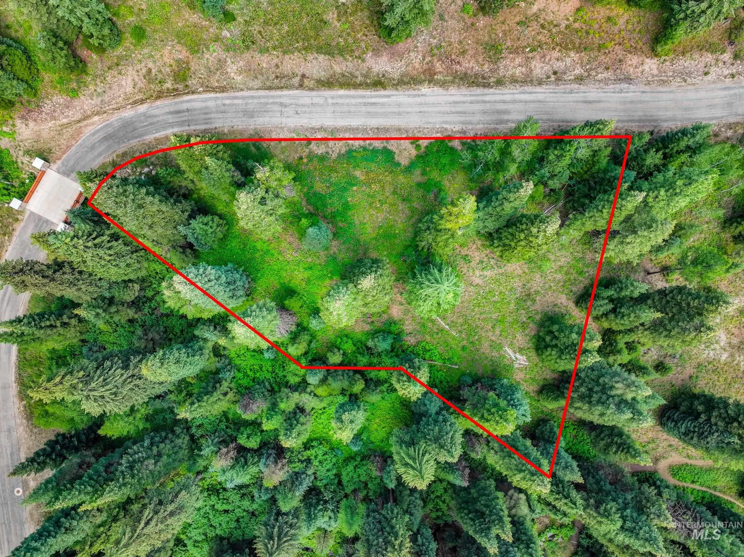 View of property location with property boundaries highlighted
