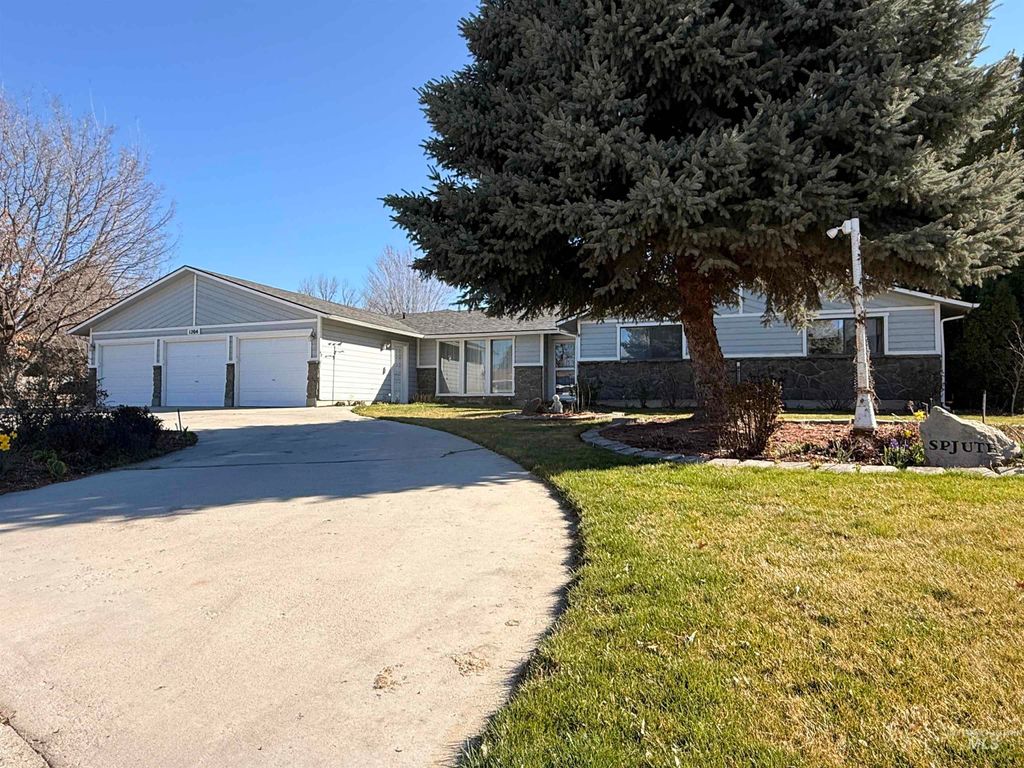 Photo of 1204 S Amaya Place, Boise, ID 83709 (MLS # 98978706)