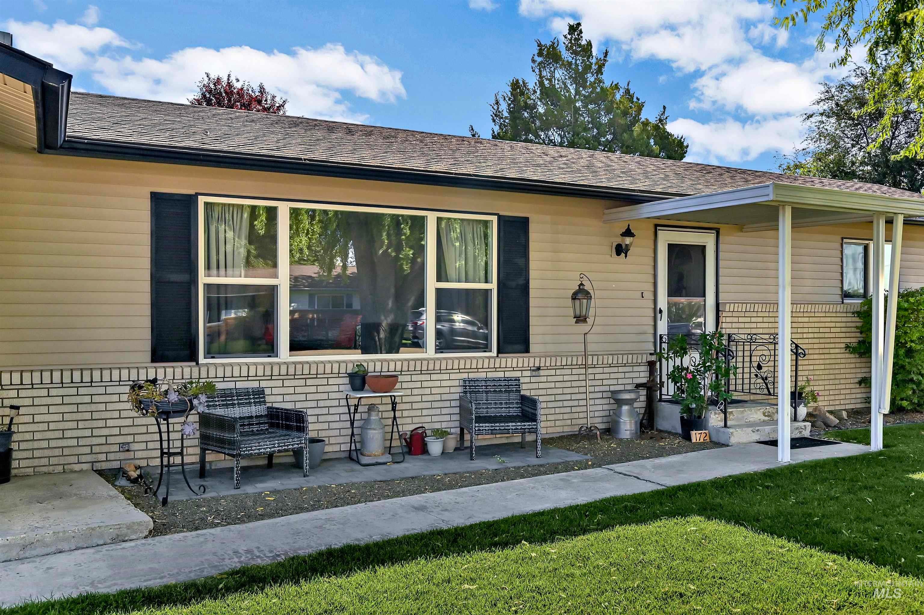 172 N Benewah Place