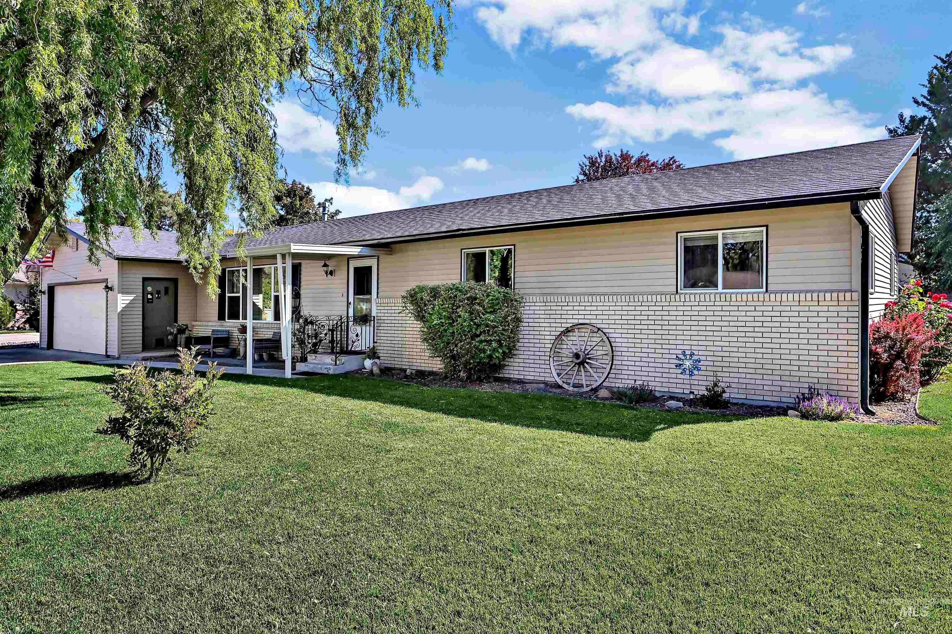 172 N Benewah Place