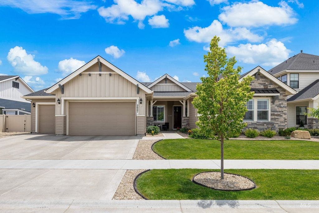 Photo of 5657 W Webster Dr, Meridian, ID 83646 (MLS # 98976875)