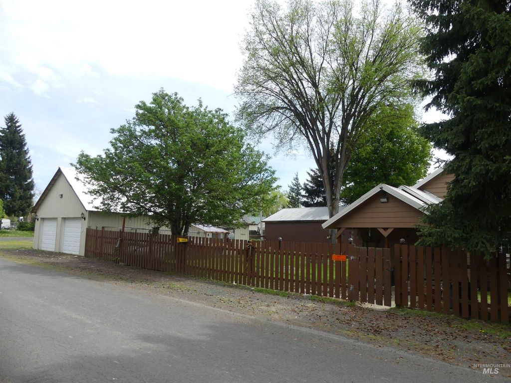 Photo of 207 E 1 St Ave, Weippe, ID 83553 (MLS # 98985754)