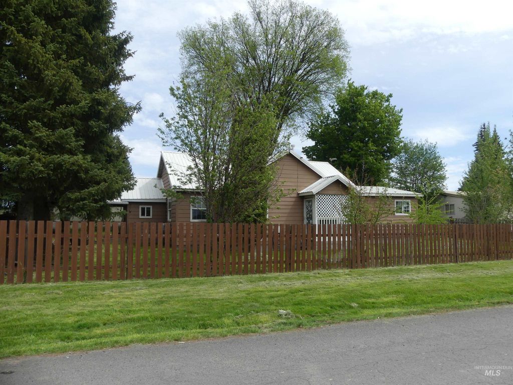 Photo of 207 E 1 St Ave, Weippe, ID 83553 (MLS # 98985754)
