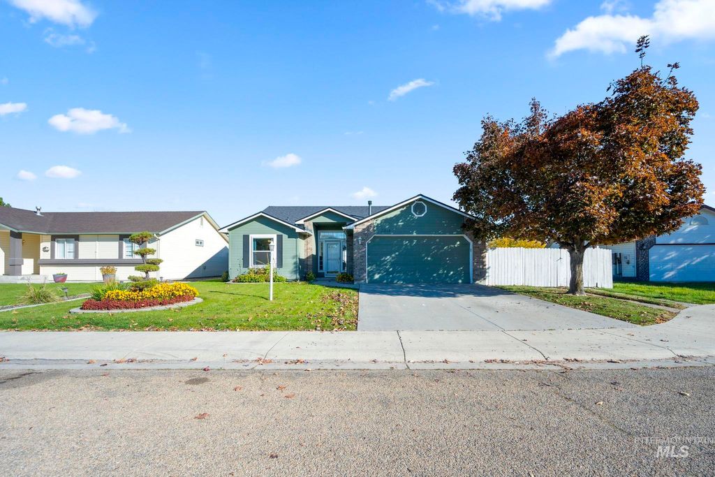 Photo of 16548 Snowgoose St, Nampa, ID 83687 (MLS # 98966192)