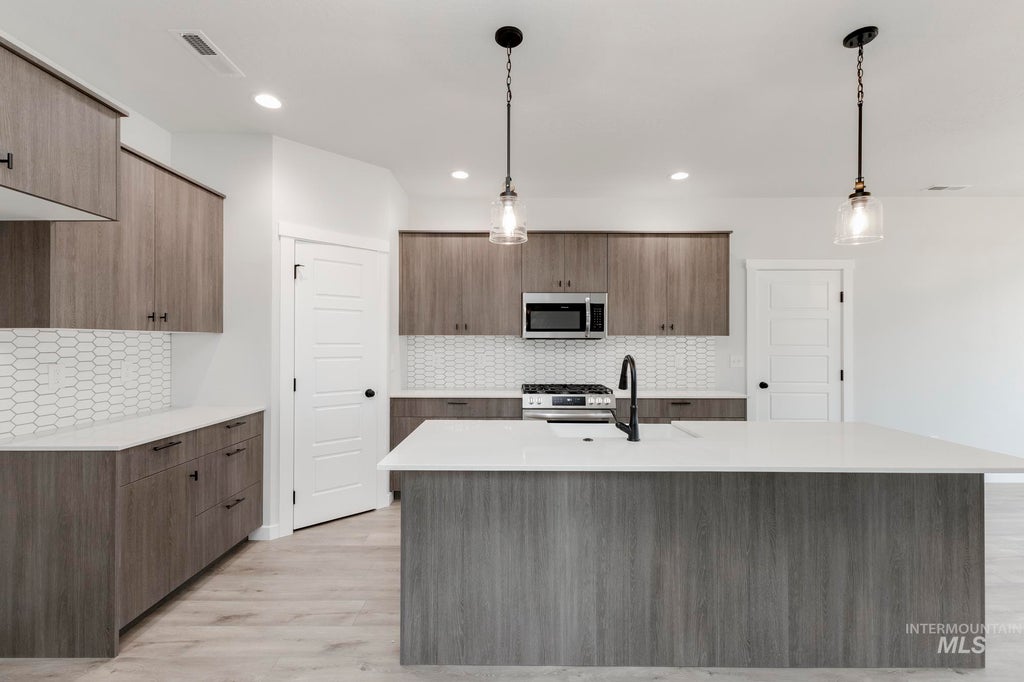Photo of 15368 Albatross Ave, Nampa, ID 83651 (MLS # 98996133)