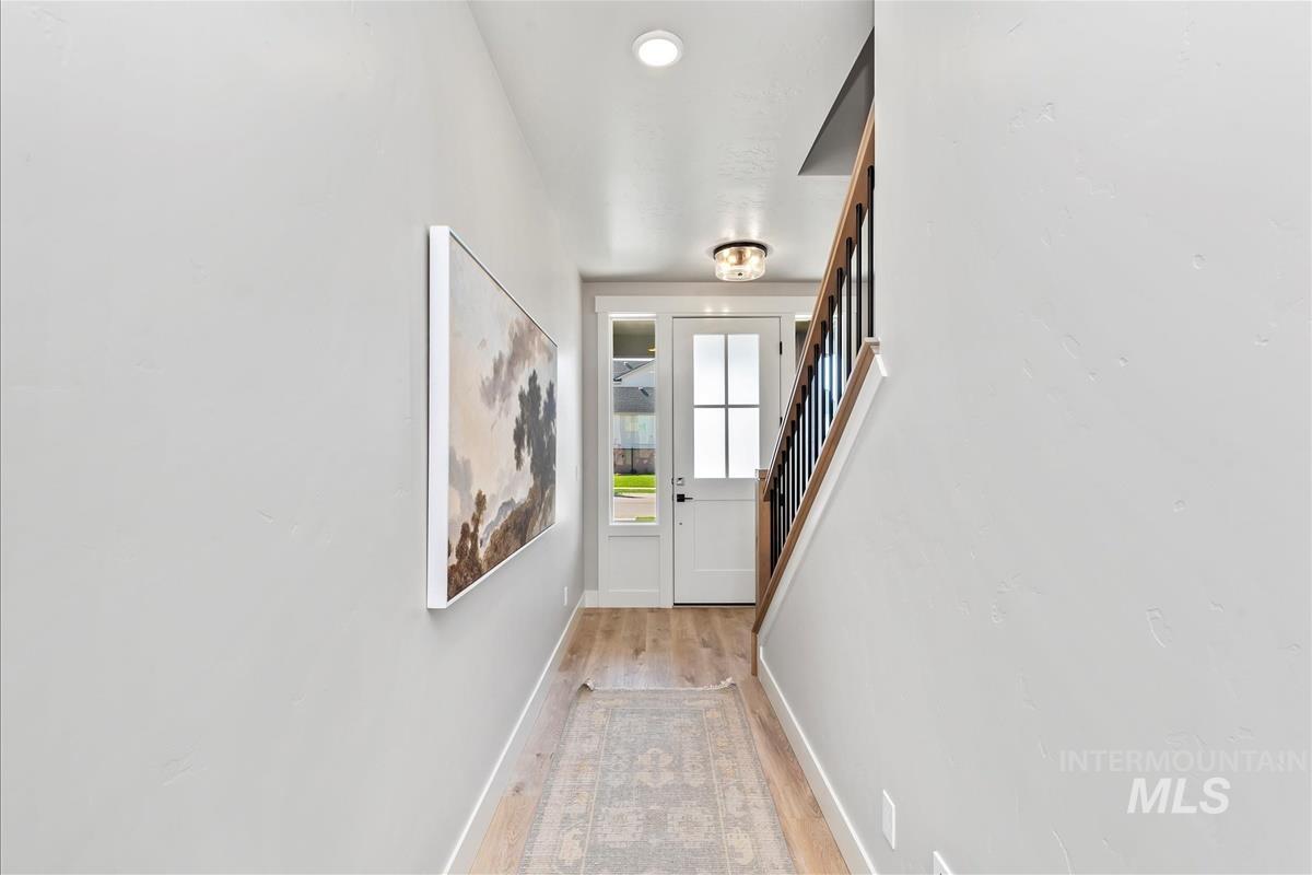 6672 W Los Flores Dr