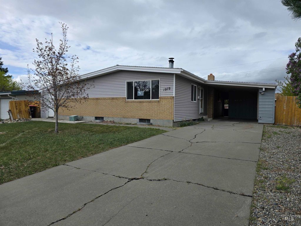 Photo of 1979 Sherry Dr, Twin Falls, ID 83301 (MLS # 98985014)