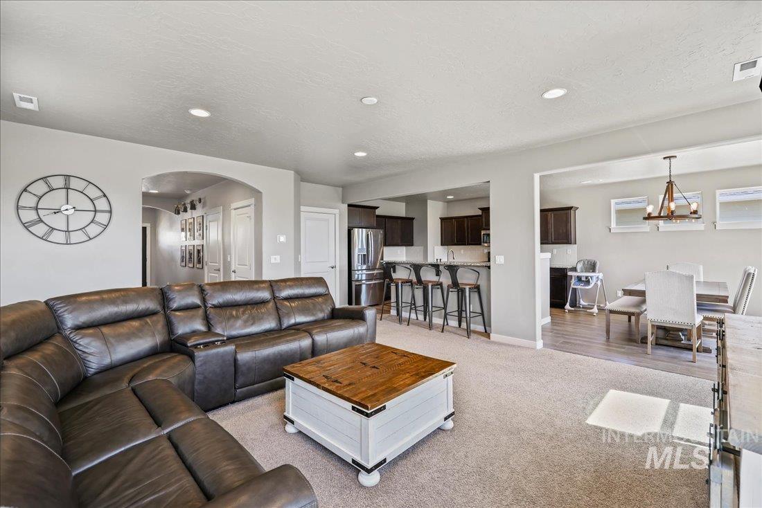 10593 W Daylily Ave.