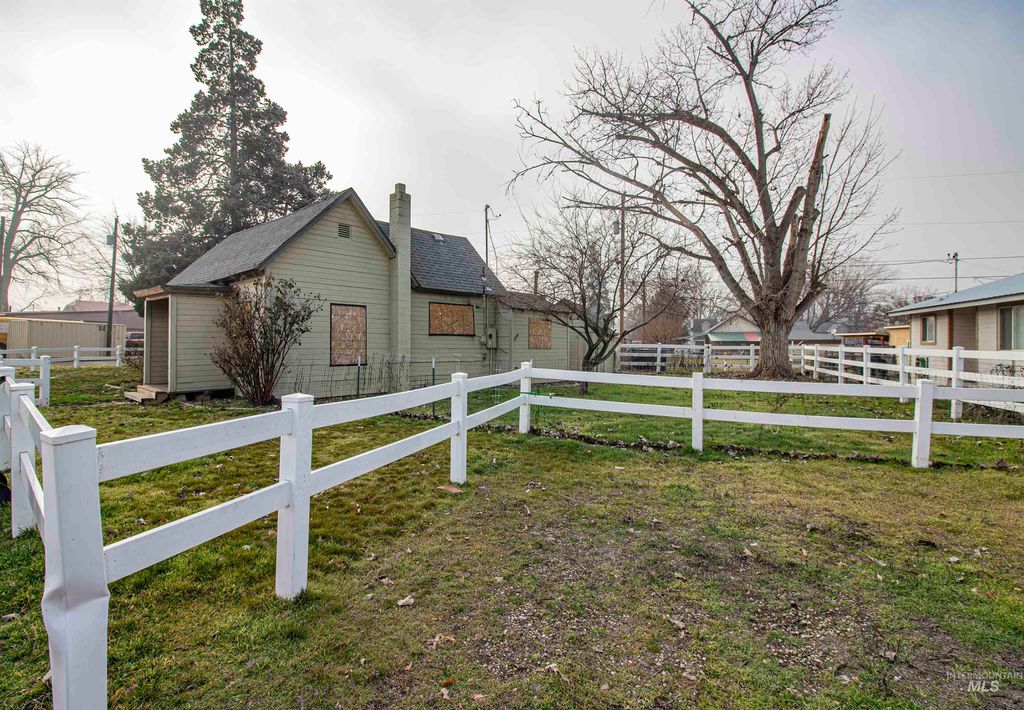 Photo of 505 N 8th Street, Payette, ID 83661 (MLS # 98971870)