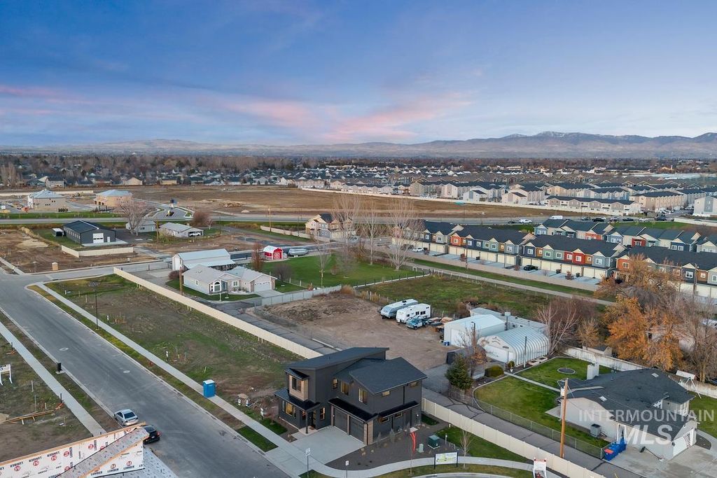 Photo of 53 N Feather Reed Ave, Meridian, ID 83642 (MLS # 98971973)