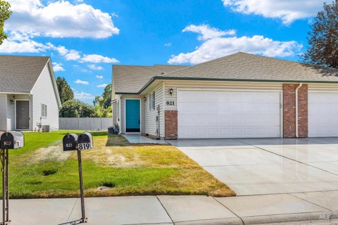 Photo of 821 E. Maine Ave, Nampa, ID 83686 (MLS # 98998180)