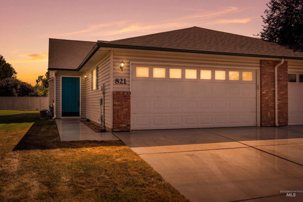 Photo of 821 E. Maine Ave, Nampa, ID 83686 (MLS # 98998180)